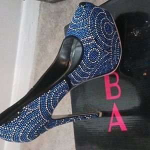 Alba heel, size 11 Blue, black and silver